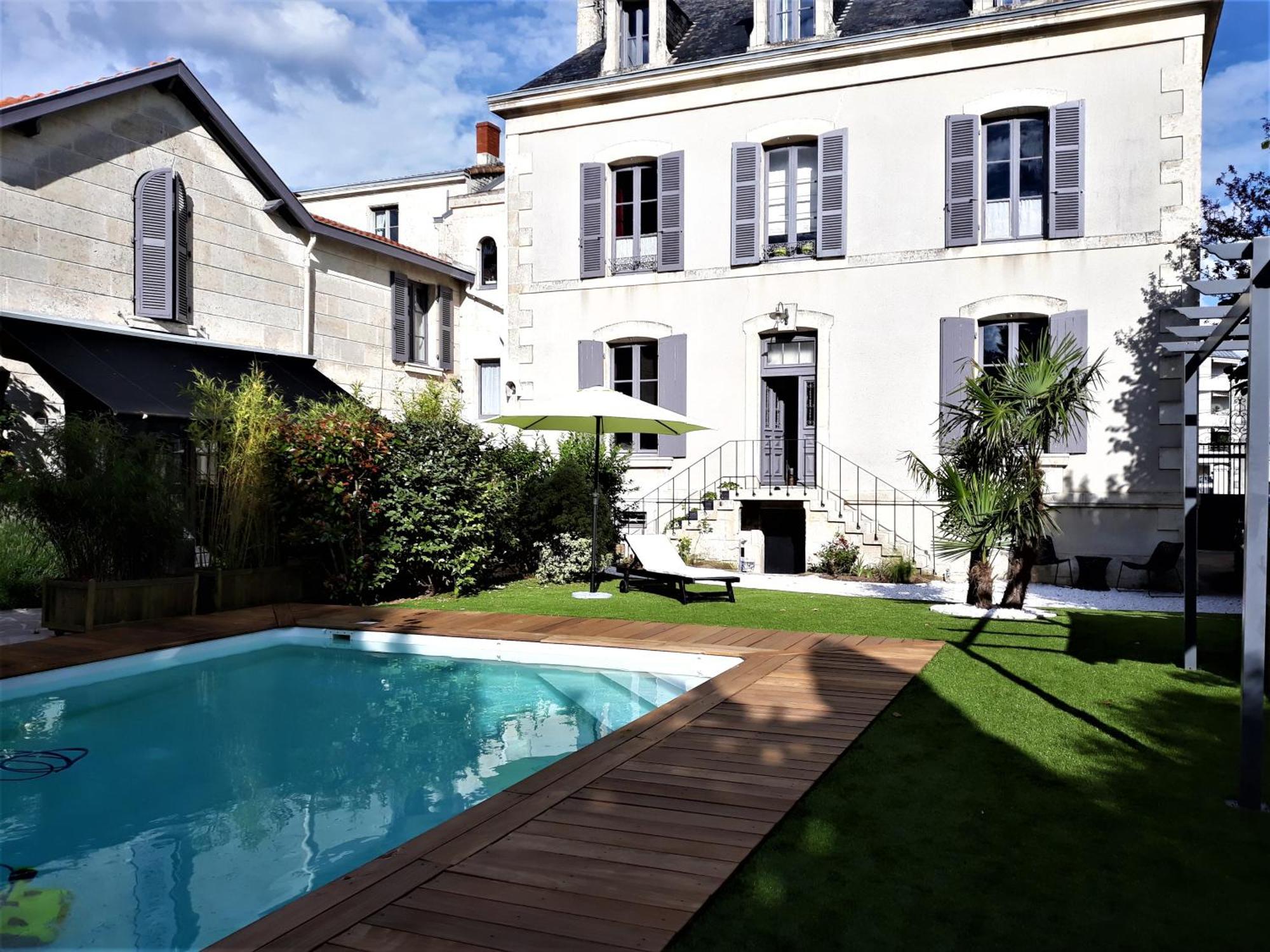 Chambres D'Hotes Maison La Porte Rouge Niort Exterior foto